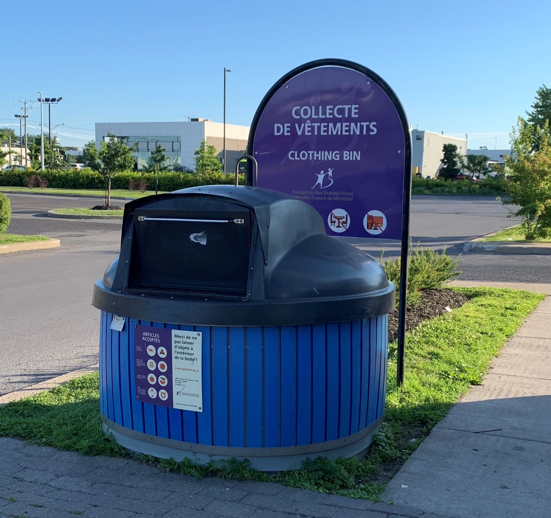 La Collecte’s first collection bins in 1998